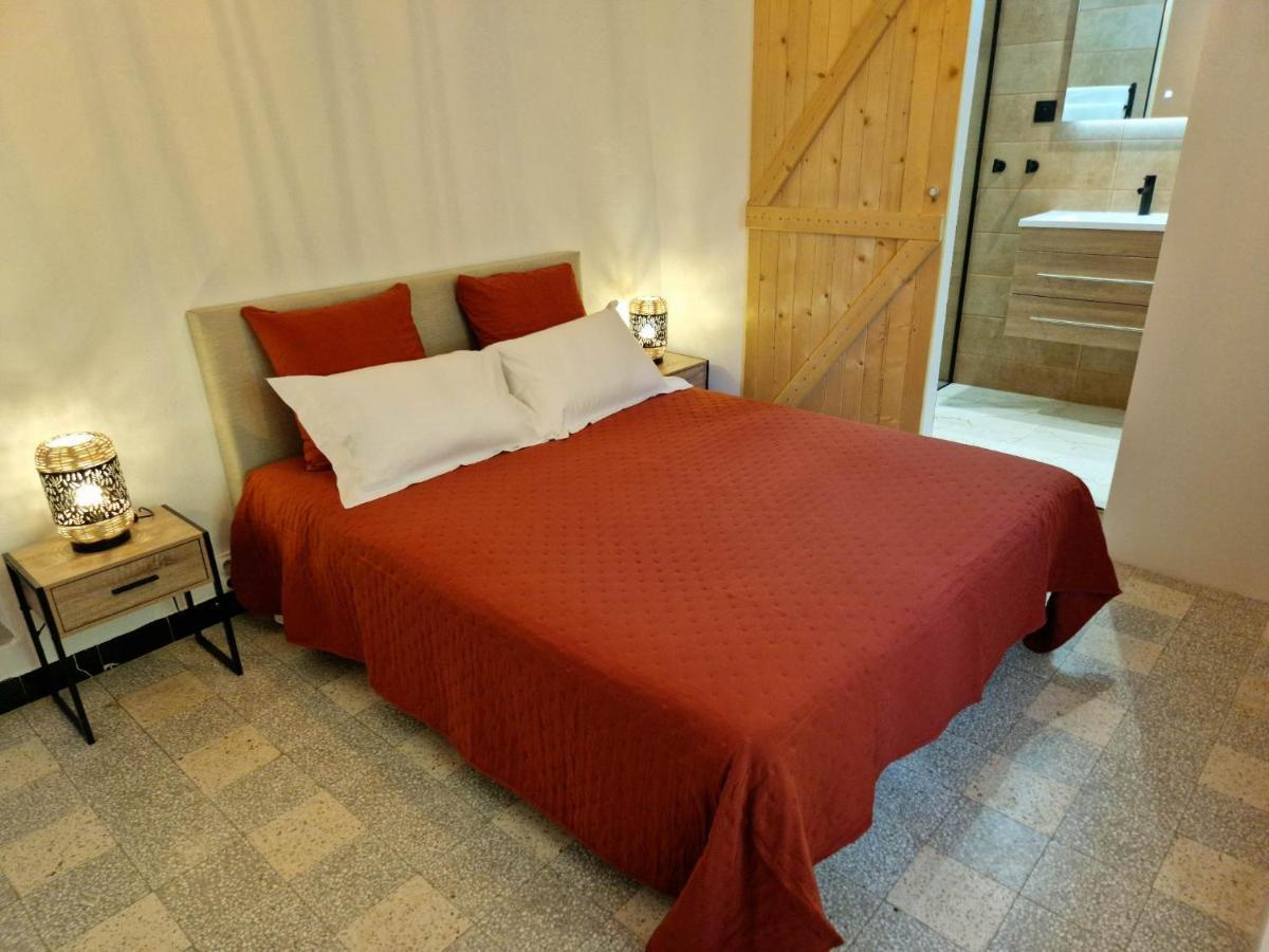 Lou Mouli Di Baou Bed & Breakfast Labeaume Exterior photo